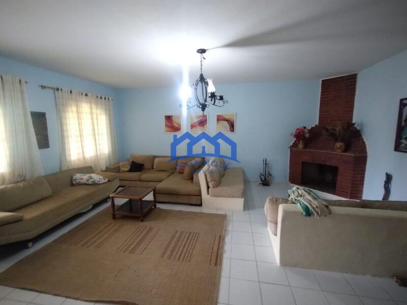 Sitio com 4 Quartos e 2 banheiros à Venda, 84.000 m² por R$ 3.000.000 COD. ch1384