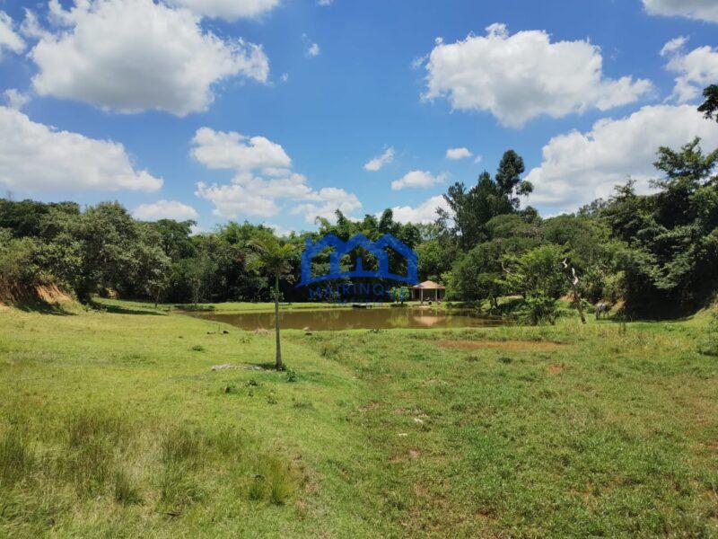 Sitio com 4 Quartos e 2 banheiros à Venda, 84.000 m² por R$ 3.000.000 COD. ch1384