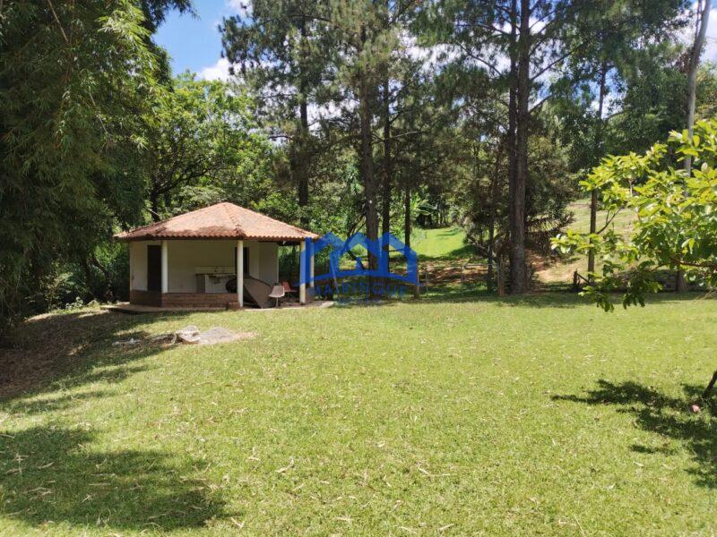 Sitio com 4 Quartos e 2 banheiros à Venda, 84.000 m² por R$ 3.000.000 COD. ch1384