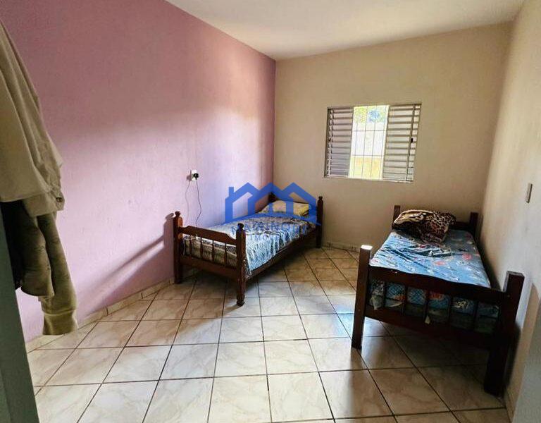 Chacara com 3 Quartos e 1 banheiro à Venda, 1200 m² por R$ 400.000 COD. ch1386