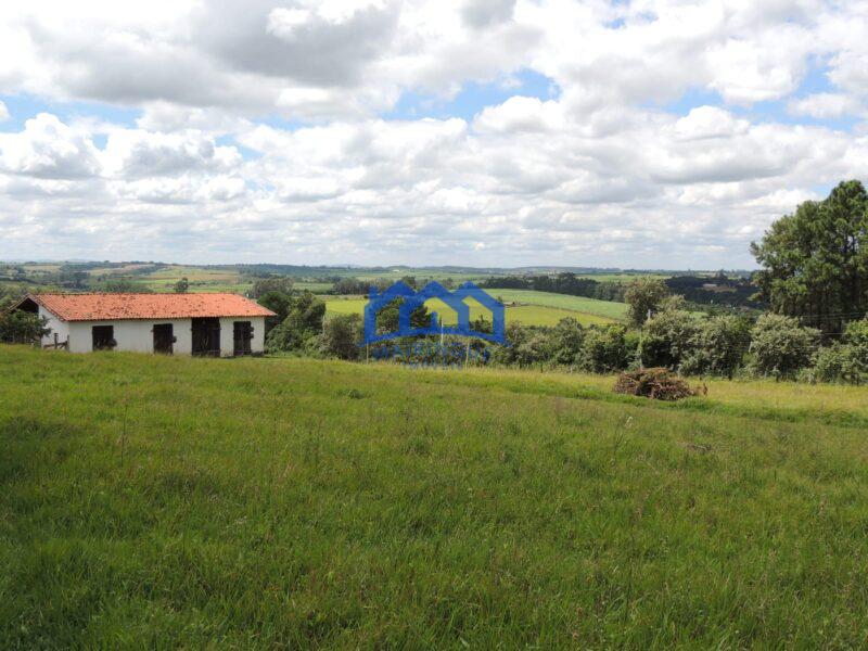 Fazenda/Sítio com 3 Quartos e 2 banheiros à Venda, 26000 m² por R$ 1.450.000 COD. ch1446