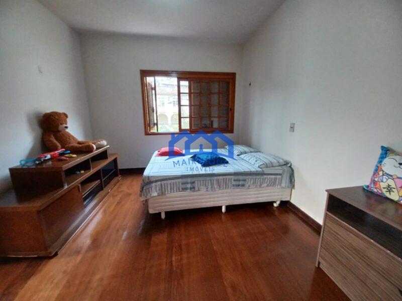 Casa de Condomínio com 4 Quartos e 3 banheiros à Venda, 493 m² por R$ 3.200.000 ch1477