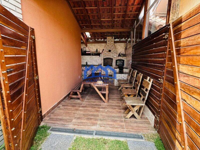 Chácara com 4 Quartos e 2 banheiros à Venda, 250 m² por R$330.000 COD. ch1490