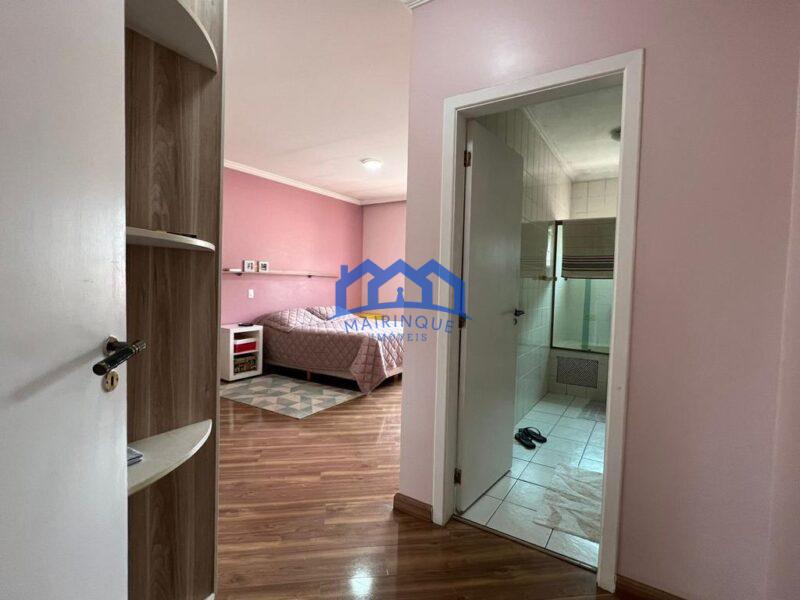 Casa com 4 Quartos e 3 banheiros à Venda, 360 m² por R$2.100.000 COD. ch1492