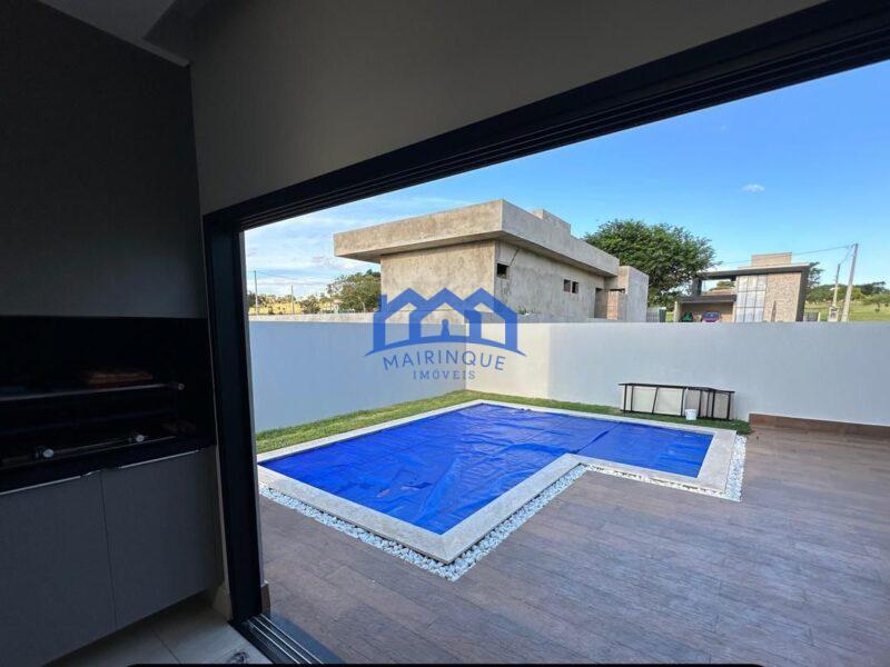 Casa de Condomínio com 4 Quartos e 3 banheiros à Venda, 450 m² por R$ 1.300.000 COD. ch1493