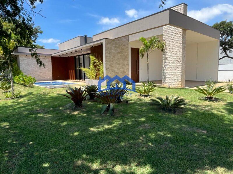 Casa de Condomínio com 3 Quartos e 2 banheiros à Venda, 432 m² por R$ 1.300.000 cod. ch1500