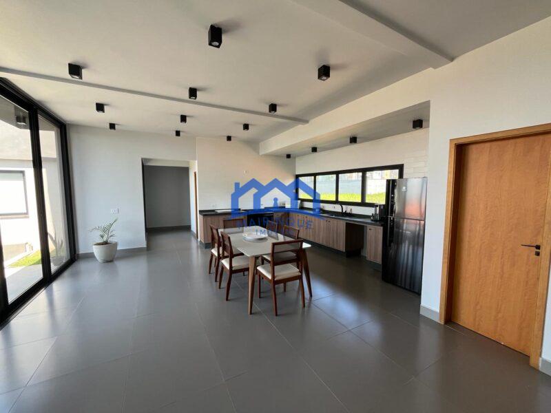 Casa de Condomínio com 3 Quartos e 2 banheiros à Venda, 450 m² por R$ 1.190.000 COD. ch1504