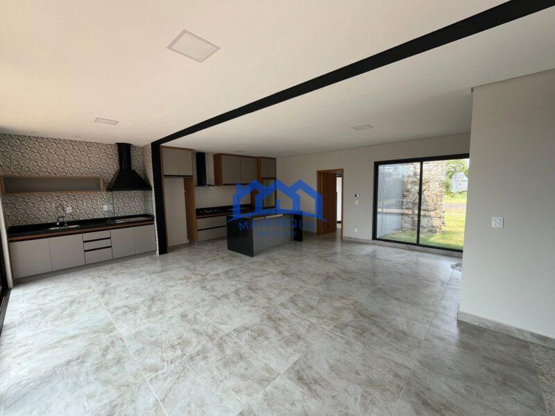 Casa de Condomínio com 3 Quartos e 4 banheiros à Venda, 450 m² por R$ 1.190.000 COD. ch1462