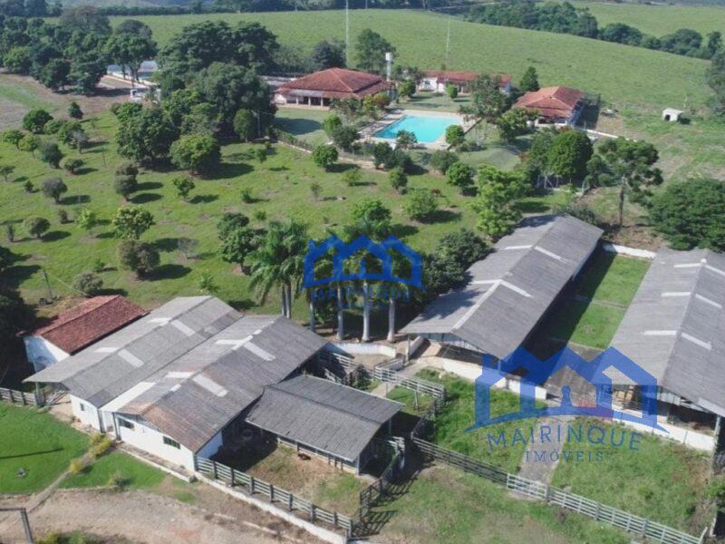 Fazenda/Sítio com 2 Quartos e 2 banheiros à Venda, 556600 m² por R$ 8.000.000 COD. ch1482