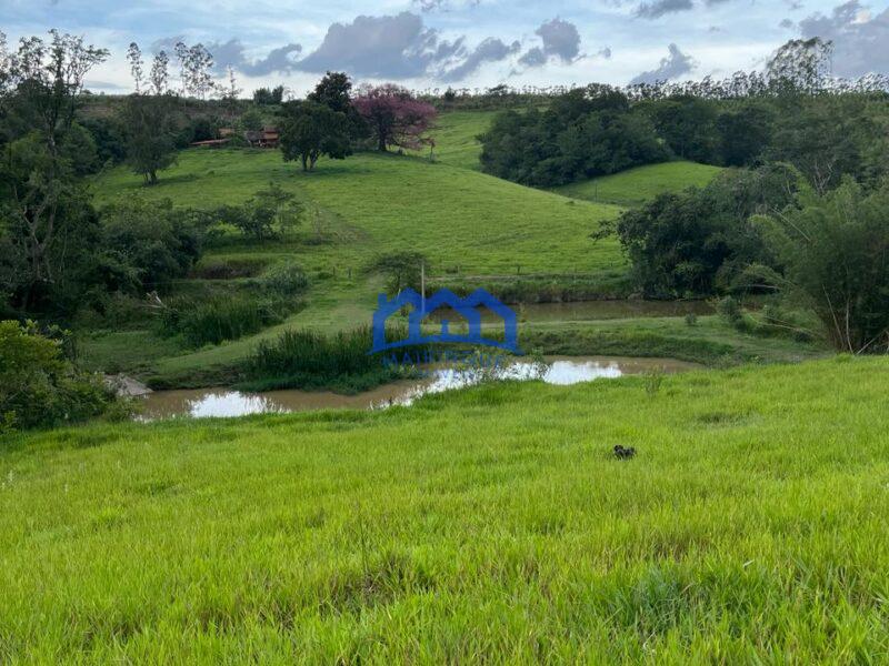 Fazenda/Sítio com 3 Quartos e 3 banheiros à Venda, 96000 m² por R$ 850.000 COD. ch 1512