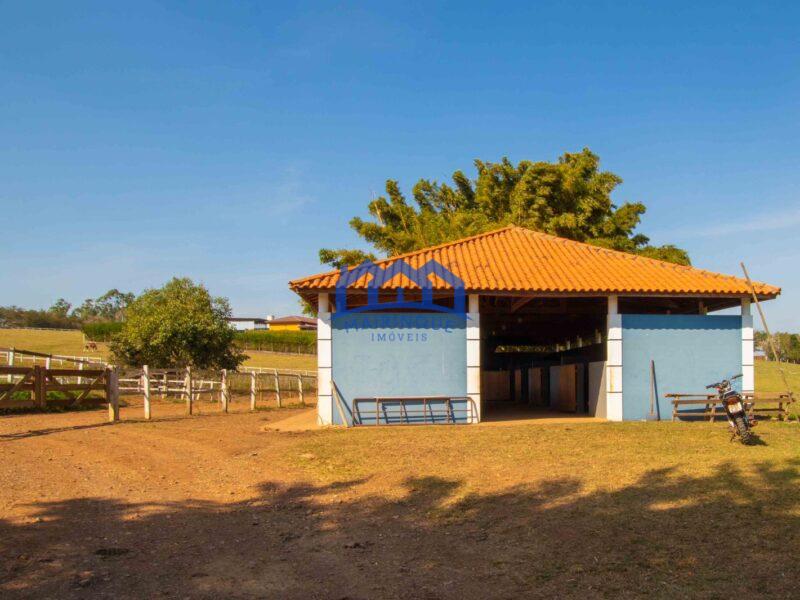 Sítio/Fazenda com 3 Quartos e 2 banheiros à Venda, 484000 m² por R$ 12.000.000,00 COD. ch1521