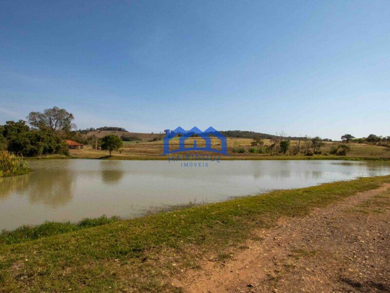 Sítio/Fazenda com 3 Quartos e 2 banheiros à Venda, 484000 m² por R$ 12.000.000,00 COD. ch1521