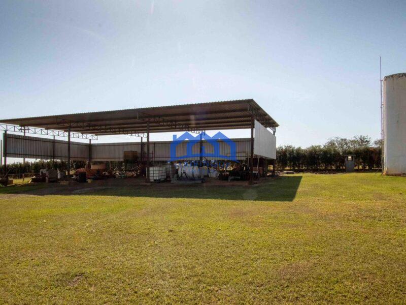 Sítio/Fazenda com 3 Quartos e 2 banheiros à Venda, 484000 m² por R$ 12.000.000,00 COD. ch1521