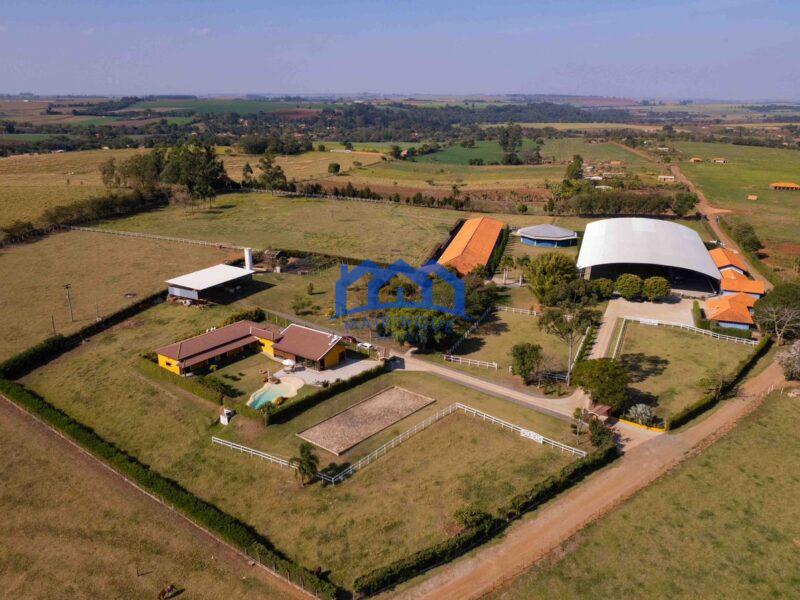 Sítio/Fazenda com 3 Quartos e 2 banheiros à Venda, 484000 m² por R$ 12.000.000,00 COD. ch1521