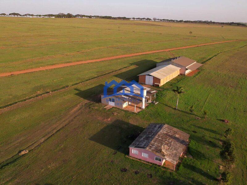 Sítio/Fazenda com 2 Quartos e 2 banheiros à Venda, 2589400 m² por R$ 70.000.000 COD. ch1523