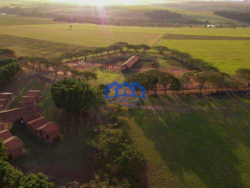 Sítio/Fazenda com 2 Quartos e 2 banheiros à Venda, 2589400 m² por R$ 70.000.000 COD. ch1523