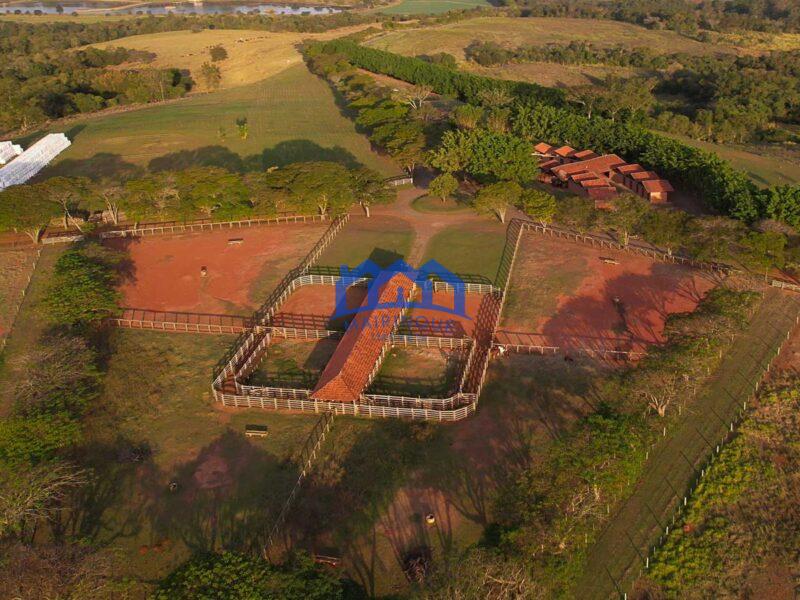 Sítio/Fazenda com 2 Quartos e 2 banheiros à Venda, 2589400 m² por R$ 70.000.000 COD. ch1523