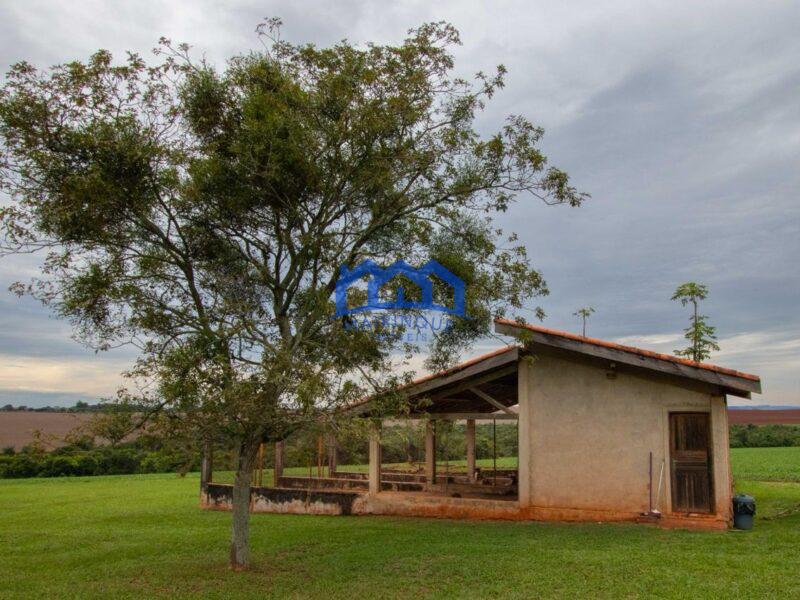 Sítio/Fazenda com 2 Quartos e 1 banheiro à Venda, 225060 m² por R$ 4.950.000 COD. ch1552