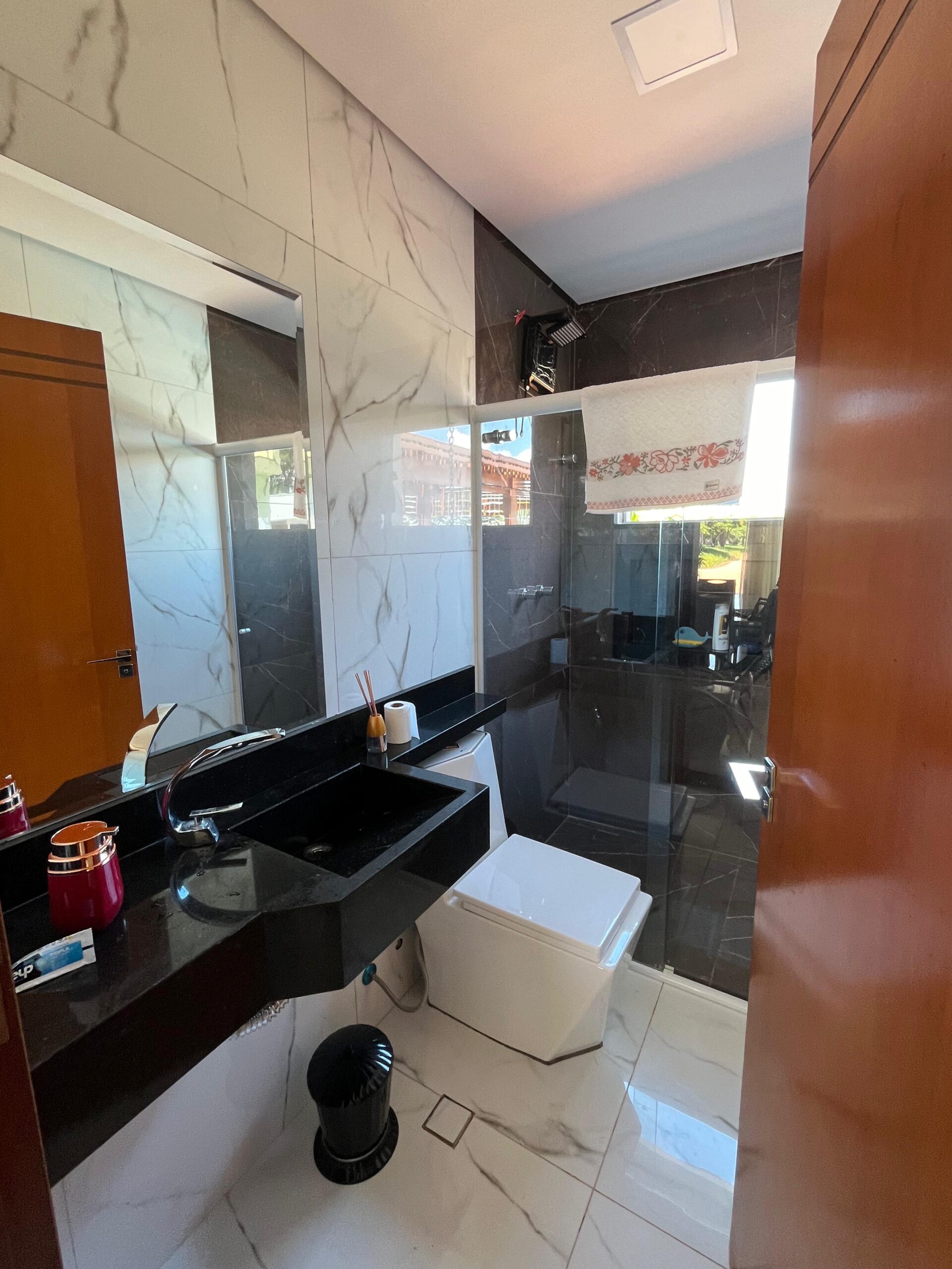 Casa de alto padrão na represa de Jurumirim 450m² R$2.500.00,00 ch1573