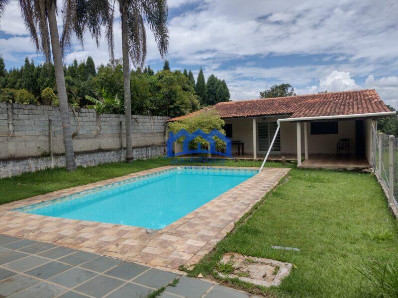 Chácara com 4 Quartos e 2 banheiros à Venda, 1800 m² por R$ 650.000 COD. ch1577