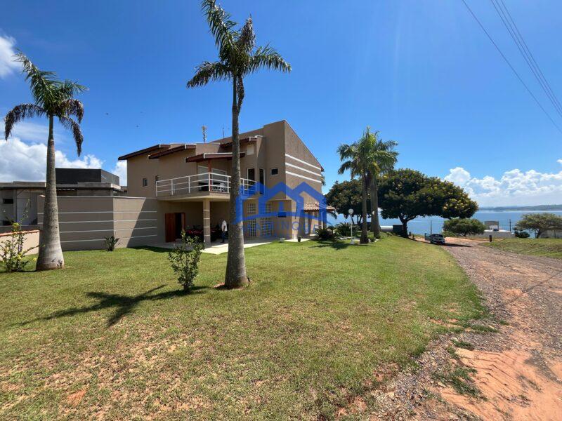 Chácara na represa de Jurumirim 1.722m² R$ 2.000.000,00 ch1581