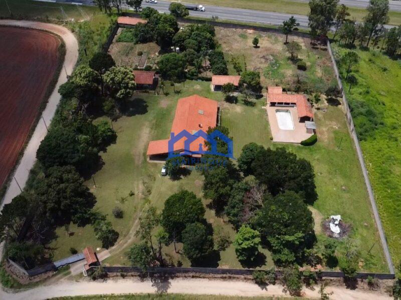 Sítio/Fazenda com 3 Quartos e 2 banheiros à Venda, 17000 m² por R$ 1.400.000,00 ch1381