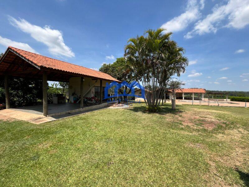 Sítio/Fazenda com 3 Quartos e 2 banheiros à Venda, 17000 m² por R$ 1.400.000,00 ch1381