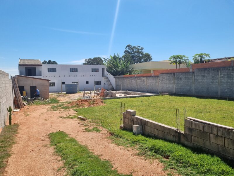 Chácara com 4 Quartos e 3 banheiros à Venda, 1000 m² por R$ 800.000 COD ch1588