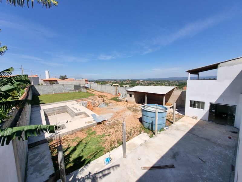 Chácara com 4 Quartos e 3 banheiros à Venda, 1000 m² por R$ 800.000 COD ch1588