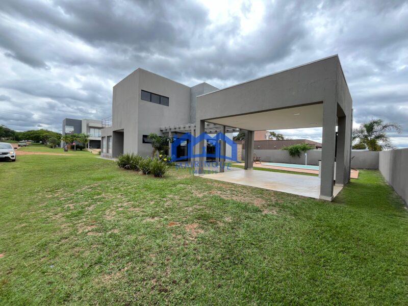 Casa à venda no Riviera de Sta Cristina XIII Paranapanema-SP 450m² R$1000.000,00 ch1593