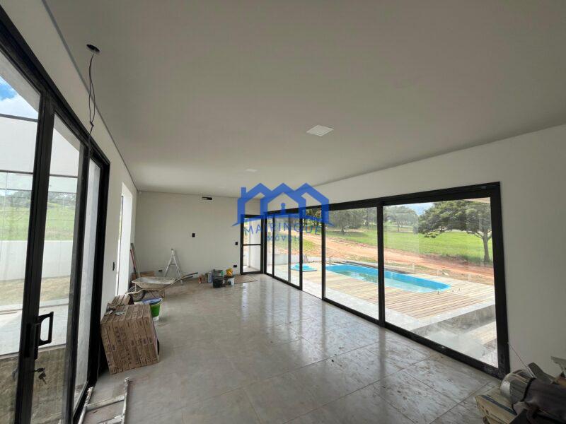 Casa à venda no Riviera de Sta Cristina XIII Paranapanema-SP 450m² R$750.000,00 ch1594