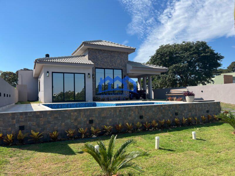 Casa térrea no condomínio Santa Cristina XIII 450m² R$1.300.000,00 ch1598