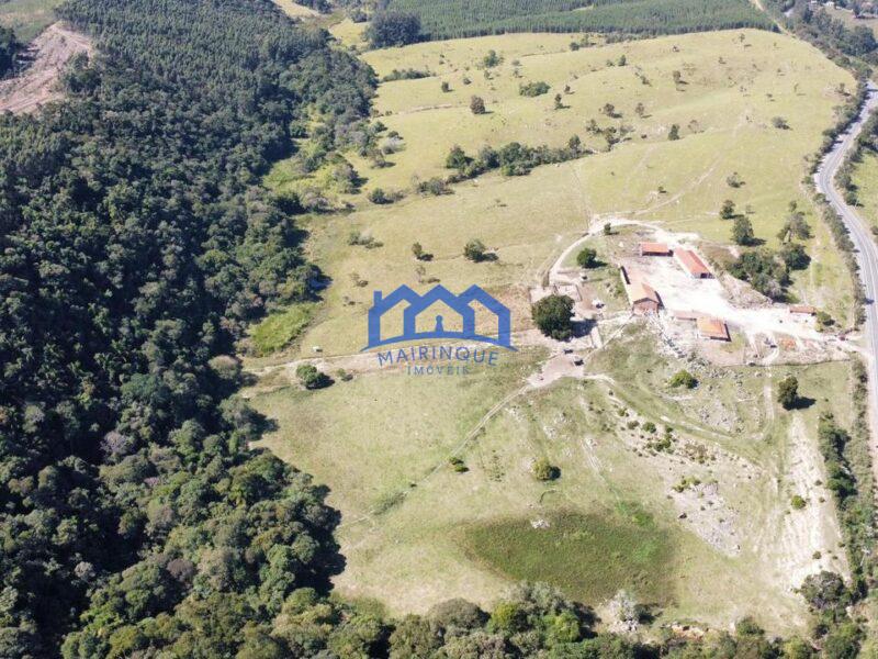 Fazenda/Sítio com 3 Quartos e 1 banheiros à Venda, 580.000 m² por R$ 3.500.000 Cod. ch1692