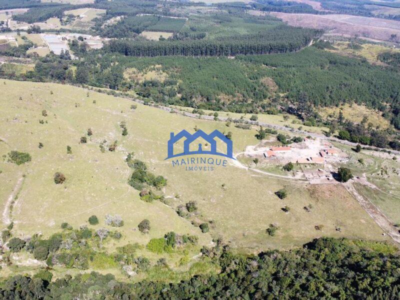 Fazenda/Sítio com 3 Quartos e 1 banheiros à Venda, 580.000 m² por R$ 3.500.000 Cod. ch1692