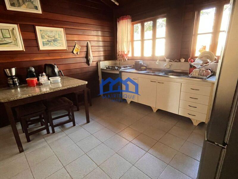 Chacara com 4 Quartos e 3 banheiros à Venda, 2000 m² por R$ 1.200.000 cod. ch1696