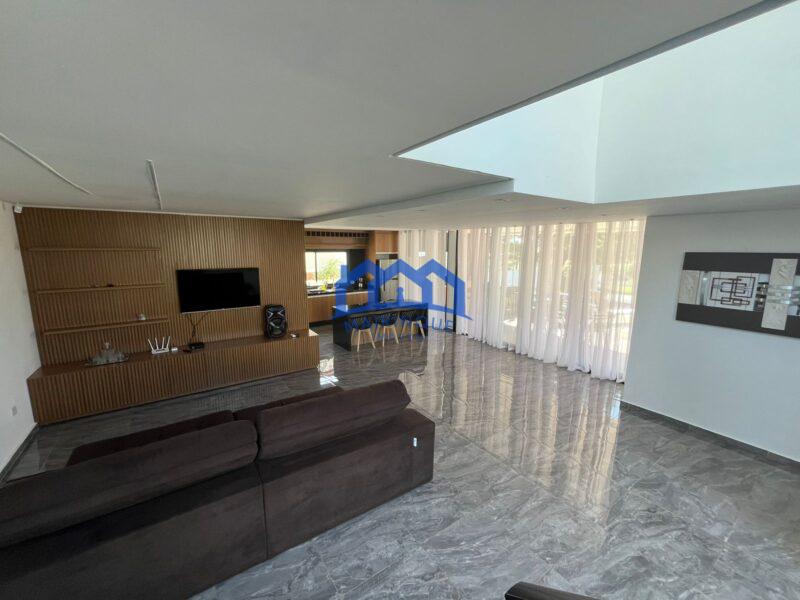 Casa com 5 Quartos e 6 banheiros à Venda, 450 m² por R$ 2.500.000 COD. CH1698