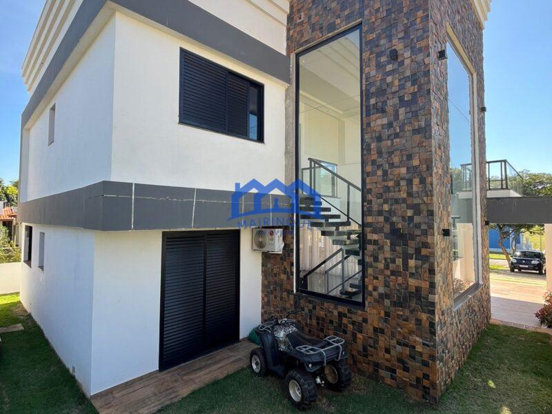 Casa com 5 Quartos e 6 banheiros à Venda, 450 m² por R$ 2.500.000 COD. CH1698