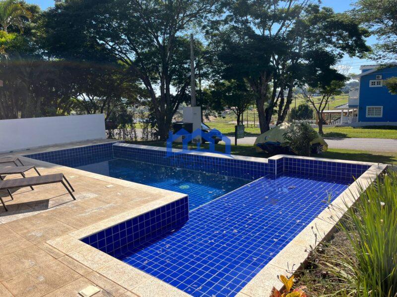 Casa com 5 Quartos e 6 banheiros à Venda, 450 m² por R$ 2.500.000 COD. CH1698