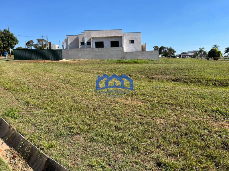 Lote/Terreno à Venda, 779 m² por R$ 220.000 cod ch1705