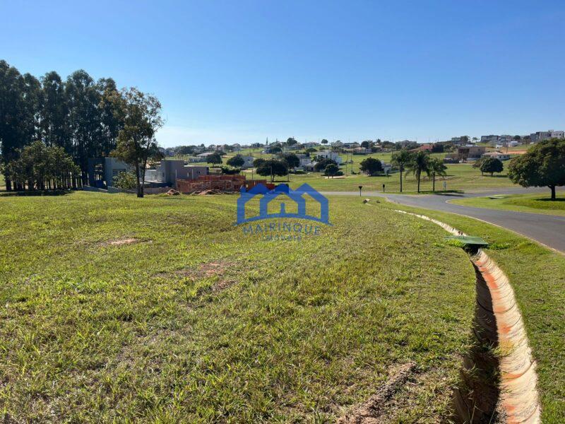 Lote/Terreno à Venda, 779 m² por R$ 220.000 cod ch1705