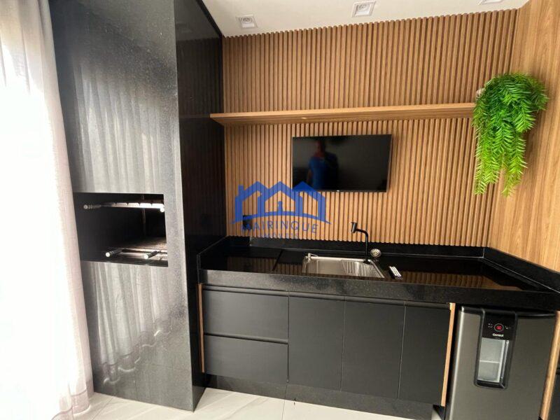 Casa com 4 Quartos e 3 banheiros à Venda, 450 m² por R$ 1.700.000 cod ch1708