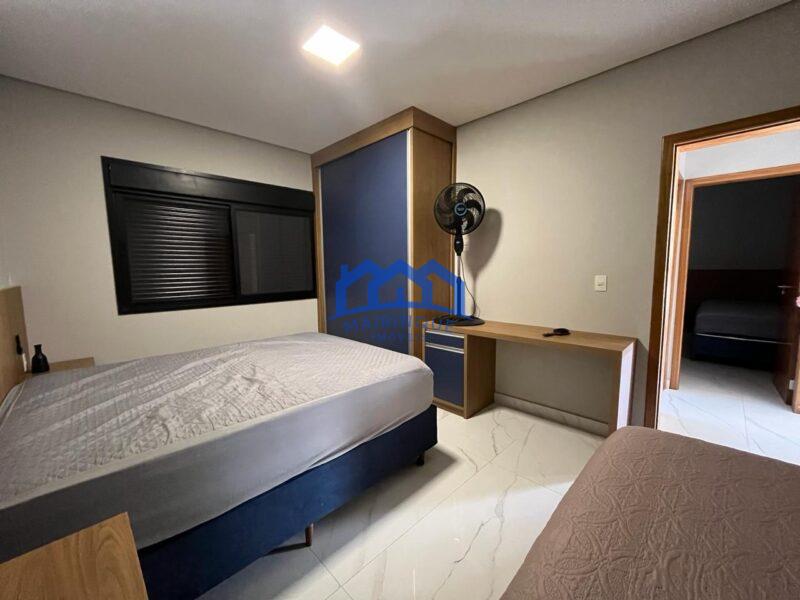 Casa com 4 Quartos e 3 banheiros à Venda, 450 m² por R$ 1.700.000 cod ch1708