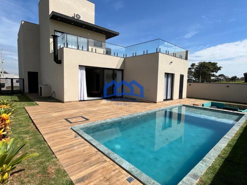 Casa com 4 Quartos e 3 banheiros à Venda, 450 m² por R$ 1.700.000 cod ch1708