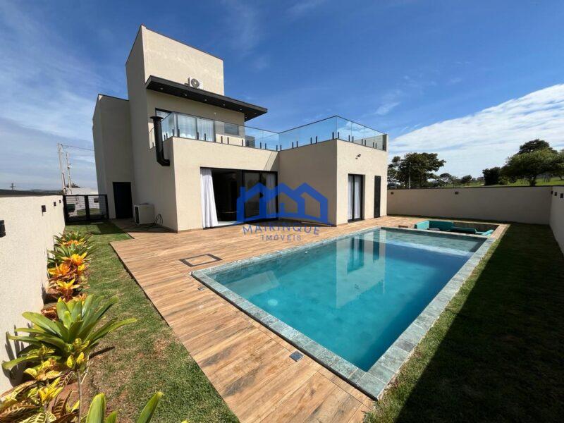 Casa com 4 Quartos e 3 banheiros à Venda, 450 m² por R$ 1.700.000 cod ch1708