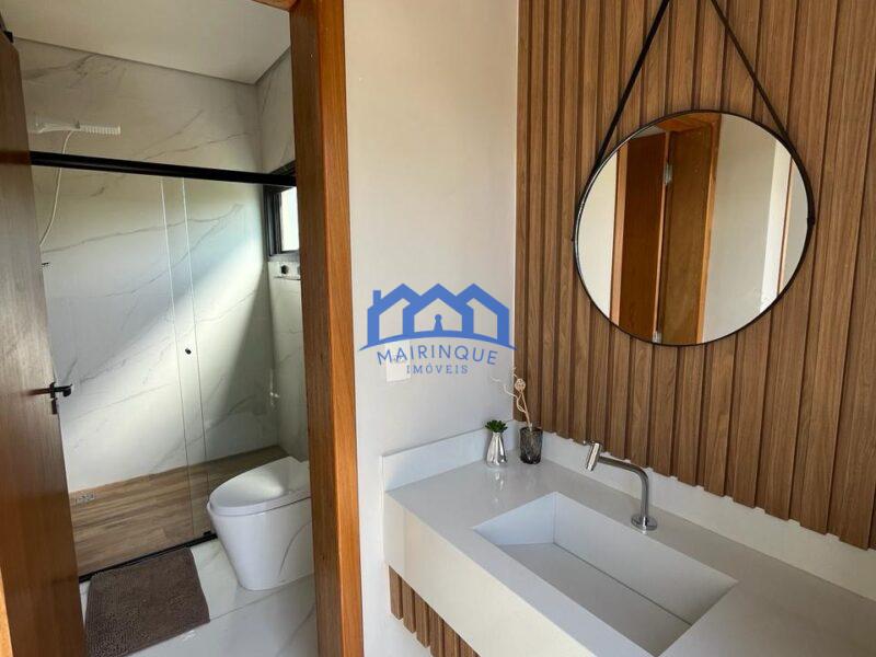 Casa com 4 Quartos e 3 banheiros à Venda, 450 m² por R$ 1.700.000 cod ch1708