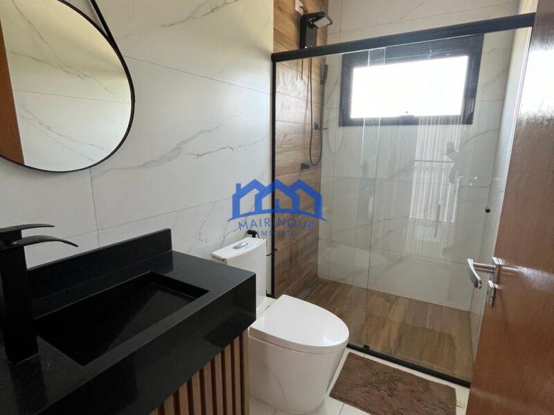 Casa com 4 Quartos e 3 banheiros à Venda, 450 m² por R$ 1.700.000 cod ch1708