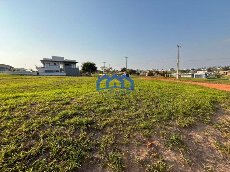 Lote/Terreno à Venda, 882 m² por R$ 90.000 cód. ch1779