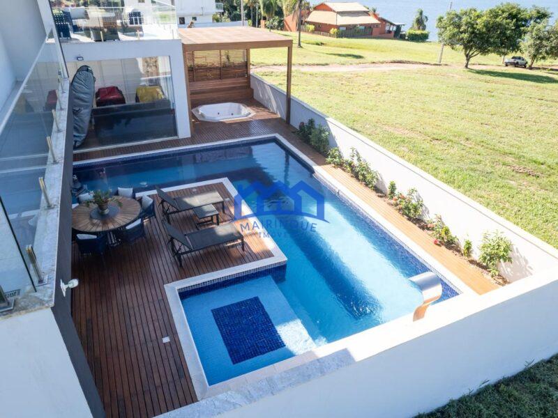 Casa com 4 Quartos e 5 banheiros à Venda, 550 m² por R$ 2.800.000,00 cód. ch1786