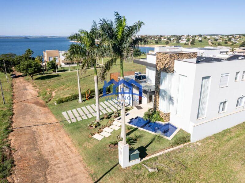 Casa com 4 Quartos e 5 banheiros à Venda, 550 m² por R$ 2.800.000,00 cód. ch1786