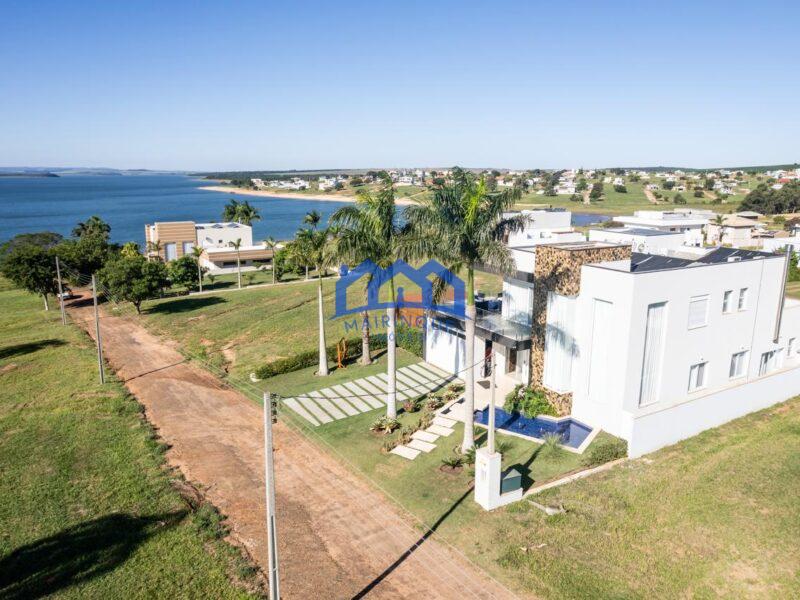 Casa com 4 Quartos e 5 banheiros à Venda, 550 m² por R$ 2.800.000,00 cód. ch1786